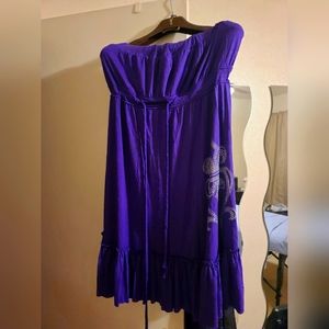 Cute dress purple 💜 size large. Beautiful!